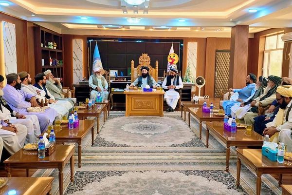پانګونې ته د پانګوالو هڅونه؛ طالبانو د خوست والي سوداګر د افغانستان «اقتصادي لښکر» وباله