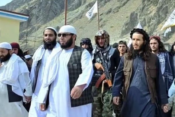 تشدید تنشها در بدخشان؛ گسیل نیروهای طالبان به دروازها برای سرکوب فرمانده ناراضی