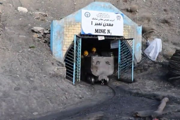 طالبان: له شباشک کان نه هره ورځ ۲۰۰ ټنه د ډبرو سکاره استخراجېږي