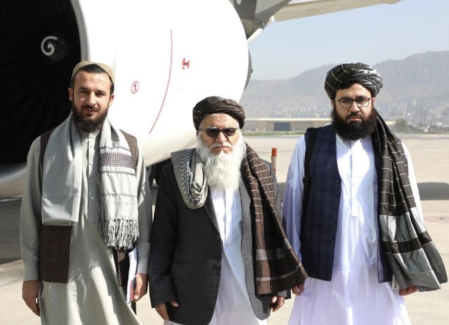 د طالبانو چاپېریال ساتنې رییس د ایکولوژۍ په سرمشریزه غونډه کې د ګډون لپاره قزاقستان ته لاړ