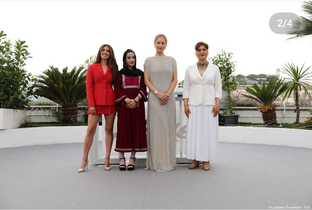 'نان و گل‌های سرخ'؛ یک زن معترض در جشنواره کن از زندان و شکنجه طالبان روایت کرد