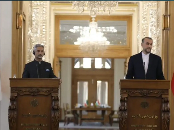 Indian & Iranian Foreign Ministers Emphasise on Continuous Discussions About Afghanistan
