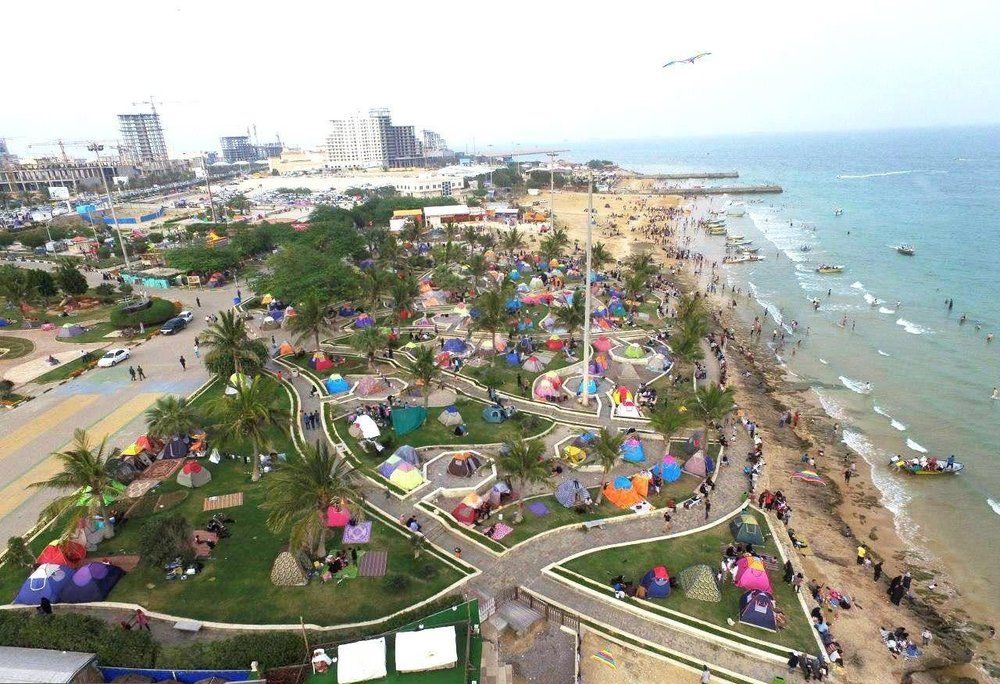 پولیس ایران ۳۰۰ مهاجر افغان را در جزیره قشم بازداشت کرد