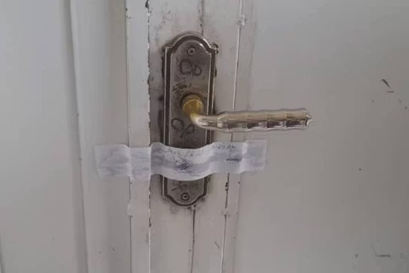 طالبانو په کابل کې د سرغړونې په تور ۲ درملتونونه تړلي دي