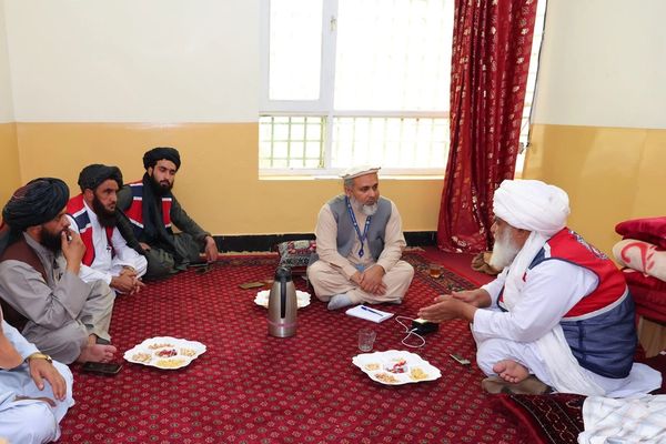 طالبانو له اوچا وغوښتل چې هېڅ بېځایه شوې کورنۍ باید له مرستو بېبرخې پاتې نهشي