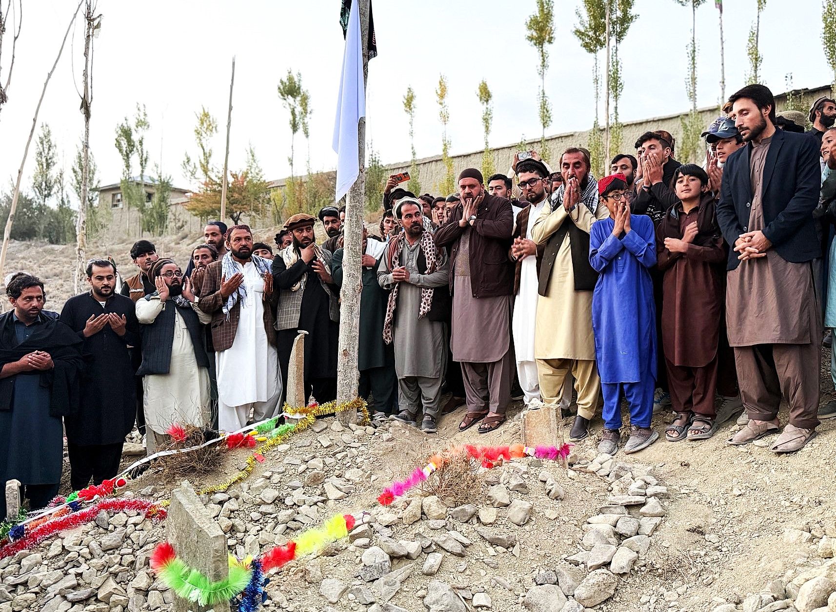 ابراز همدردی رئیس کریکت بورد و بازیکنان تیم ملی با خانواده‌های قربانیان پکتیکا