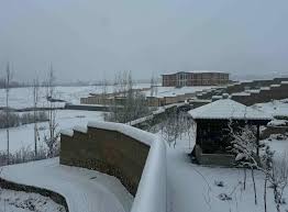 په هېواد کې د وروستیو واورو او ورښتونو له امله ۶۱ کسان مړه شوي او ۱۱۰ نور تپیان دي