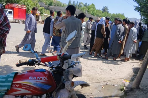 مقتل شخص في اشتباكات بين سكان أرغو وطالبان بسبب مزارع المخدرات
