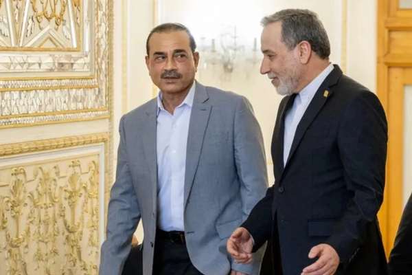 ایراني رسنۍ: د پاکستان د پوځ مشر د سېشنبې په ورځ تهران ته ځي