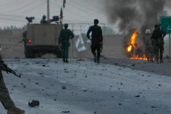 د لوګر پر ولایتي محکمې او څارنوالۍ د ځانمرګي برید انځور