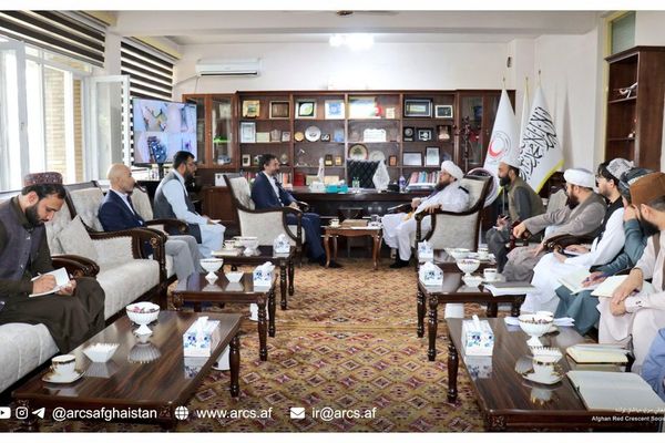 طالبانو د کډوالو بحراني وضعیت ته د رسېدنې په موخه د بېړنۍ مرستې غوښتنه کړې ده