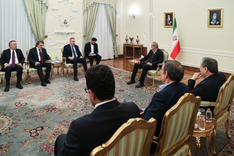  مسعود پزشکیان: له هغو پولو چې سوداګري، علم او کلتور تېرېږي، هېڅکله به هم ترهګري وانه‌وړي