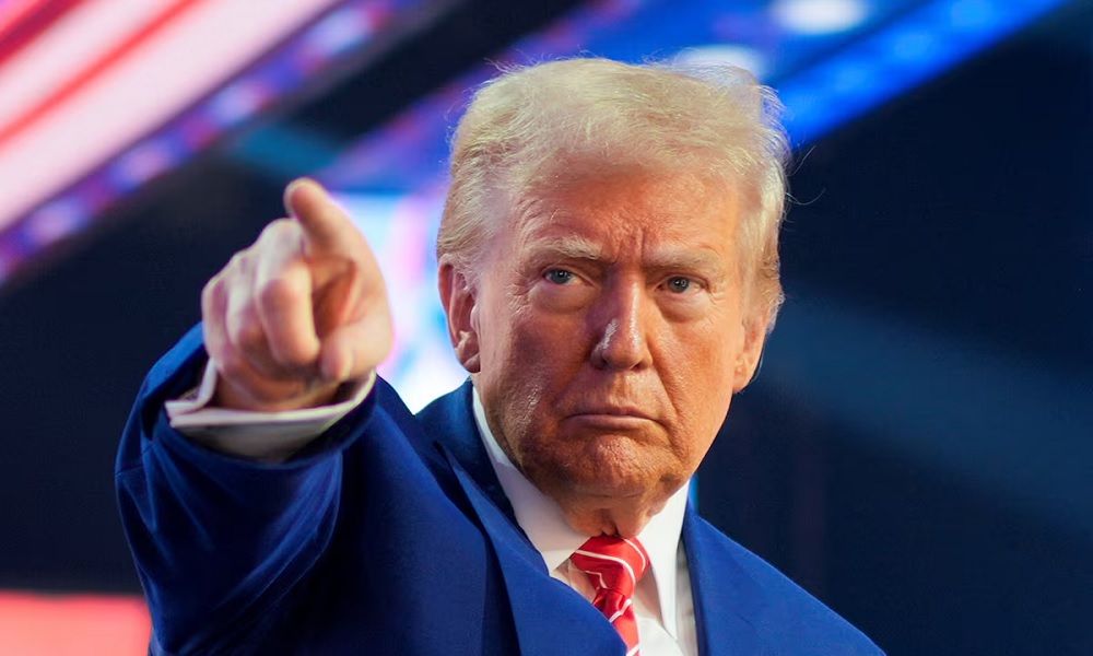 ټرمپ د ایران حکومت پر وړاندې نوي بندیزونه اعلان کړل