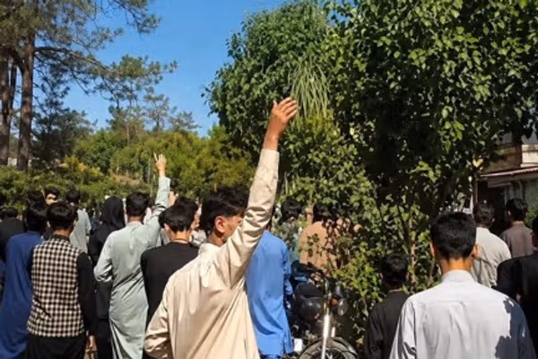 طالبانو د هرات یوشمېر لاریون کوونکي 'خوشې کړل'