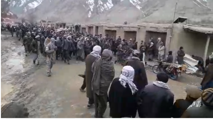 منابع می‌گویند یک فرمانده طالبان در بدخشان براثر درگیری میان گروهی کشته و شش نفر زخمی شدند