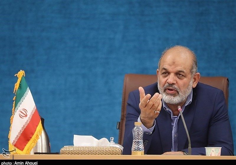 د ایران د کورنیو چارو وزیر افغان کډوالو ته د تذکرې ور کولو اوازې رد کړې