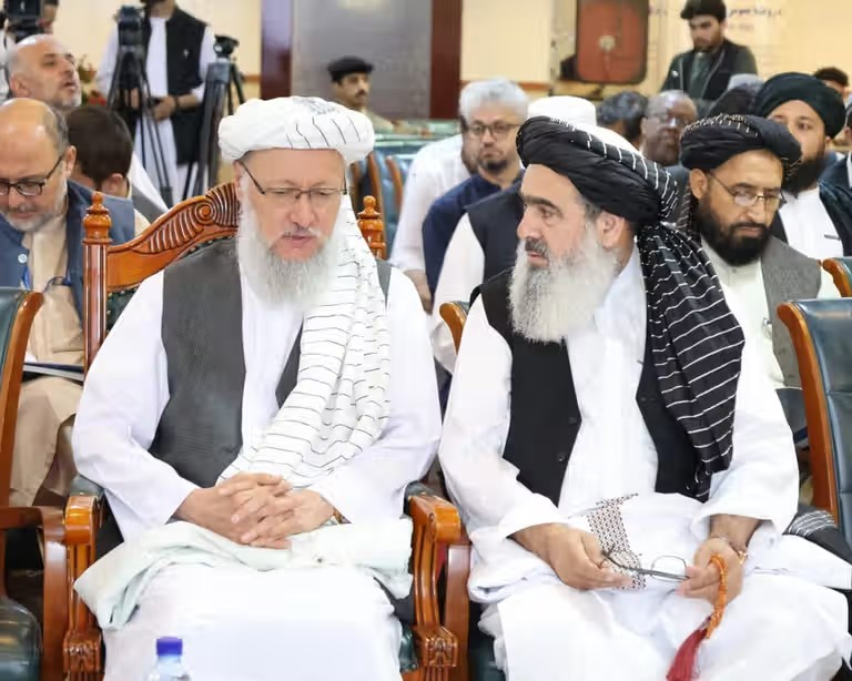 طالبان تكشف عن استراتيجية جديدة لتطوير القطاع الصحي وسط تحذيرات من انهيار النظام الطبي
