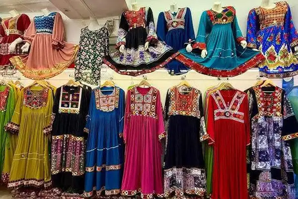 راپور: د طالبانو محدودیتونو افغانې ښځې کوچنیو کاروبارونو ته اړ ایستي