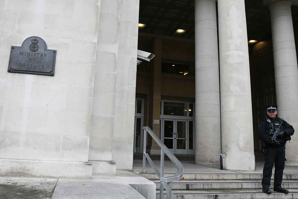 وزارت دفاع بریتانیا اطلاعات محرمانه را به جای پنتاگون به کشور افریقایی متحد روسیه فرستاد