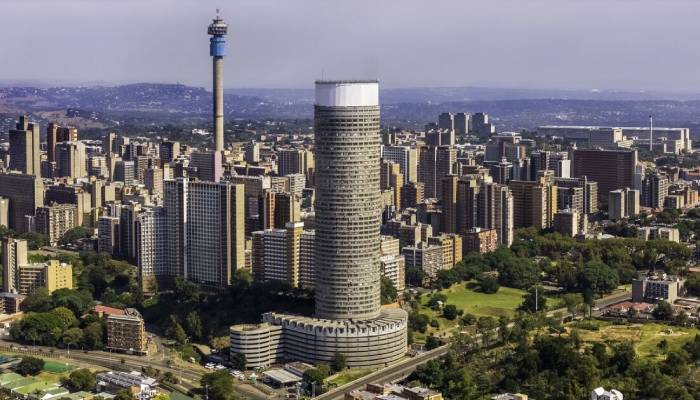 د سویل افریقا په جوهانسبورګ کې په ډزو ۱۰ کسان وژل شوي