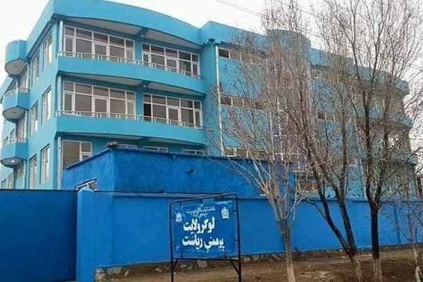 یونیسف په لوګر کې له یوه ښوونځي سره ۷۷ زره امریکايي ډالرو د تدریسي توکو مرسته وکړه