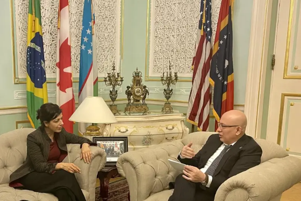 US Envoy & Uzbek Ambassador Discuss Afghanistan