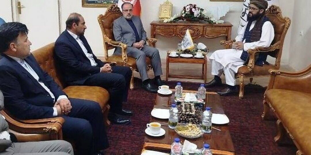 ایران وايي که طالبان لېست ور کړي زلزله ځپلو ته نورې مرستې هم لیږي