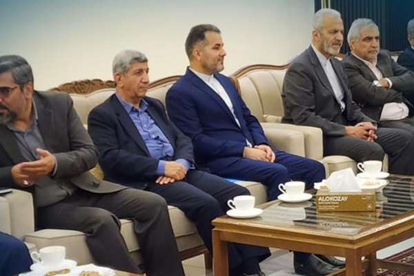 د ایران د پارلمان یو پلاوی د اقتصادي همکاریو د پراختیا لپاره کابل ته تللی