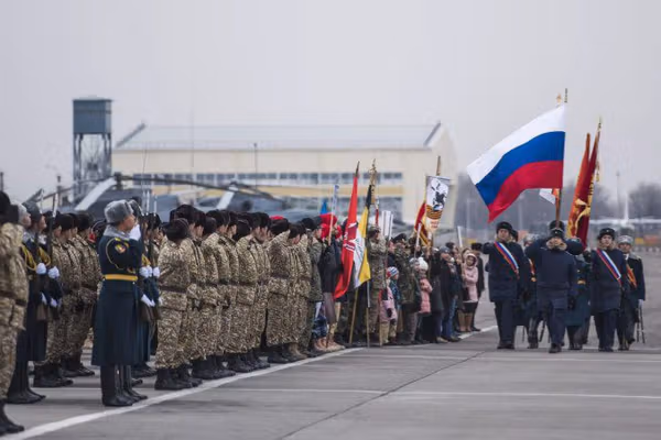 د روسیې سفیر: د کانت پوځي اډه د افغانستان له احتمالي ګواښونو سره د مقابلې لپاره سمبال ده