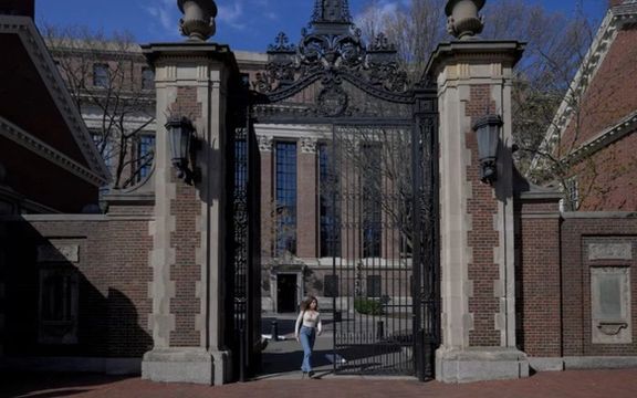 دولت ترامپ ۲.۷ میلیون دالر کمک به دانشگاه هاروارد را لغو کرد