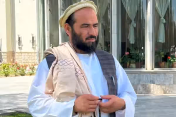 تر اختلافاتو او جرګو وروسته؛ جمعه خان فاتح کابل ته تللی او له طالب مشرانو سره یې کتلي