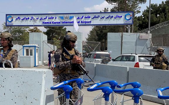 رویترز به نقل از یک مقام امریکایی: طالبان به ۲۰۰ فرد مرتبط با امریکا اجازه خروج میدهد