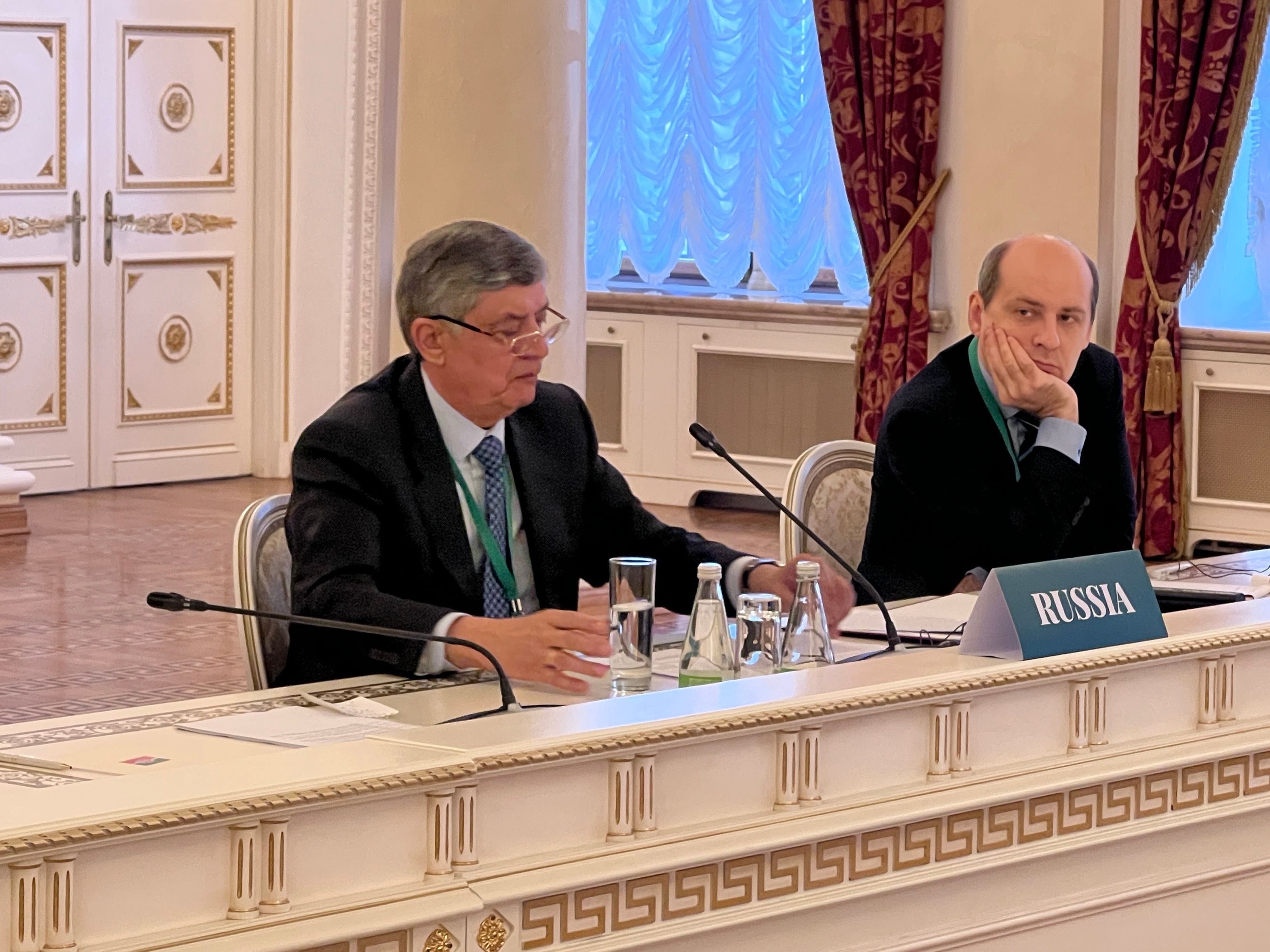 د مسکو په ناسته کې روسیه: په افغانستان کې د ټولو قومونو د شتون پرته سوله نه شي راتلای