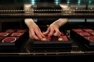 ۲۰۰۰ سکه طلا و نقره از موزیمی در فرانسه سرقت شد