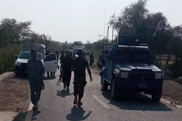 د خیبرپښتونخوا په هنګو کې وسلهوالو د پولیسو پر پوستې برید کړی دی