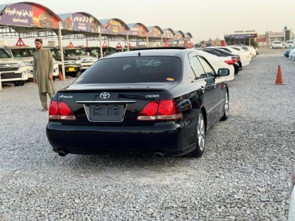 طالبان به موترهای 'یک کلید' اسناد قانونی توزیع میکند