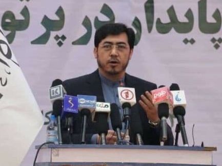 د طالبانو پلویان وايي د نړۍوالو مرستو بندېدل به د افغانستان د اقتصادي سقوط لامل شي