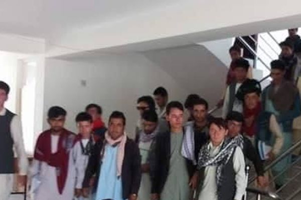د غور روغتیايي علومو انسټېټیوټ له نجونو پرته یوازې د هلکانو د جذب اعلان کړی