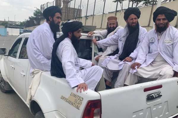 طالبانو په کندوز ولایت کې دوه کسان پر «خواله رسنیو د منفي تبليغاتو» په تور نيولي دي
