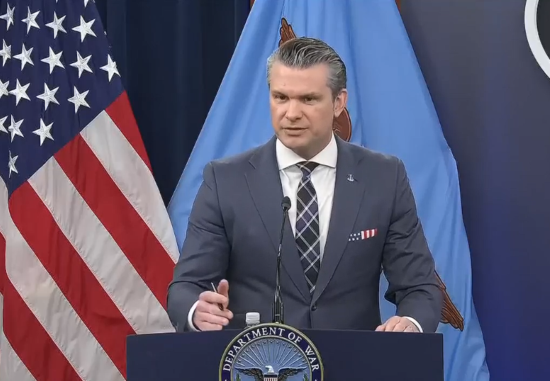 د امریکا د جګړې وزیر: ایران له امریکا سره ۴۷ کاله جګړه کړې او دا حالت په افغانستان کې هم و