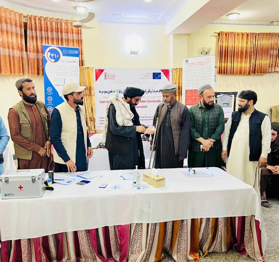 طالبان: تېره اونۍ په بېلابېلو ولایتونو کې له نږدې ۶زره کورنیو سره بشري مرستې وشوې