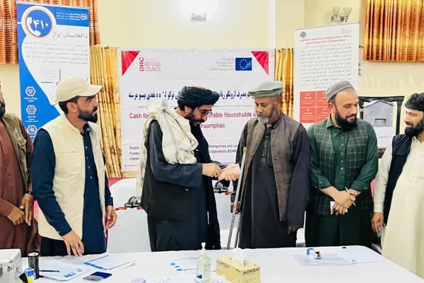 طالبان: تېره اونۍ په بېلابېلو ولایتونو کې له نږدې ۶زره کورنیو سره بشري مرستې وشوې