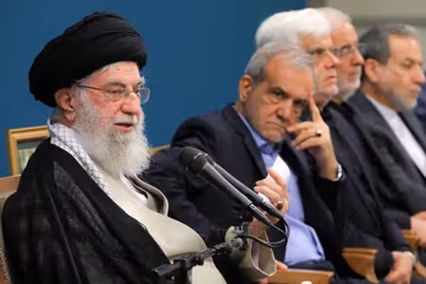 عراقچي د خامنهیي د احتمالي وژل کېدو په اړه؛ زموږ نظام په اشخاصو پورې تړلی نه دی