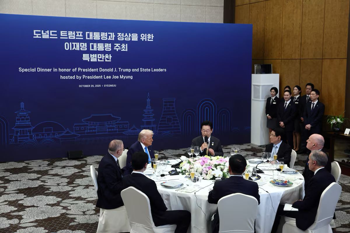 ټرمپ وایي چې له سویلي کوریا سره یې سوداګریز تړون کړی