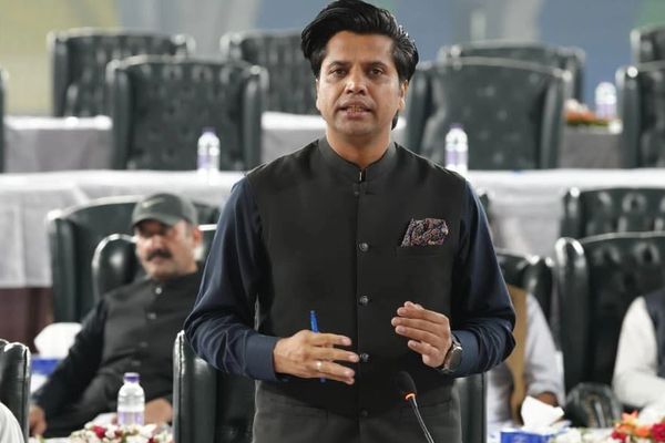 د پښتونخوا حکومت سلاکار: مرکزي حکومت دې ایالت کې د ورګډو ولسواليو پراختیایي بودیجه درولې