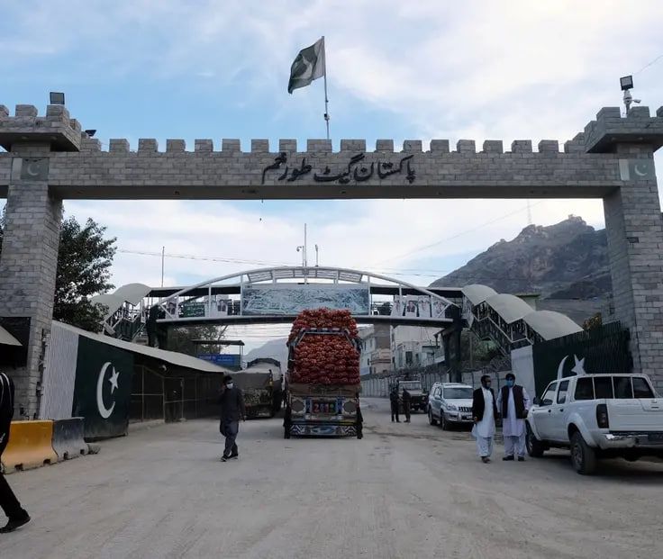 وزارت مهاجرین طالبان از رهایی و برگشت ۳۷ مهاجر افغان از زندان‌های پاکستان خبر داد