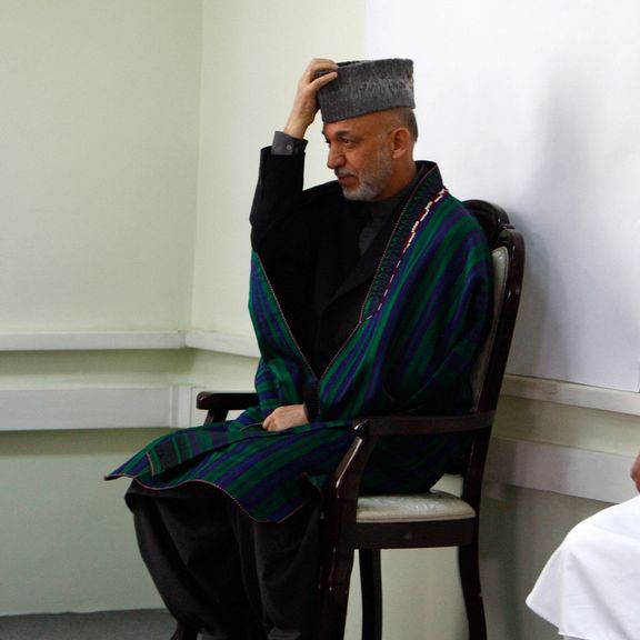 رییس دفتر رییسجمهور پیشین افغانستان: حامد کرزی از بلاک کردن کاربران توییتر خبر ندارد