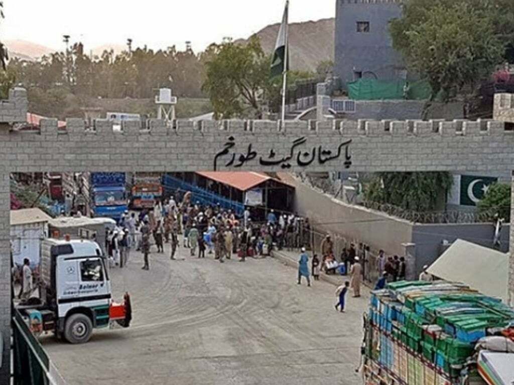 طالبان و پاکستان در مورد 'بازگشایی گذرگاه تورخم گفت‌وگو کردند'