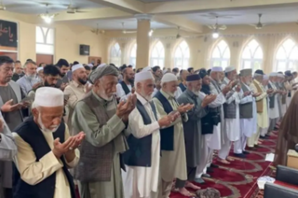 Taliban Seals Shia Mosque in Kabul