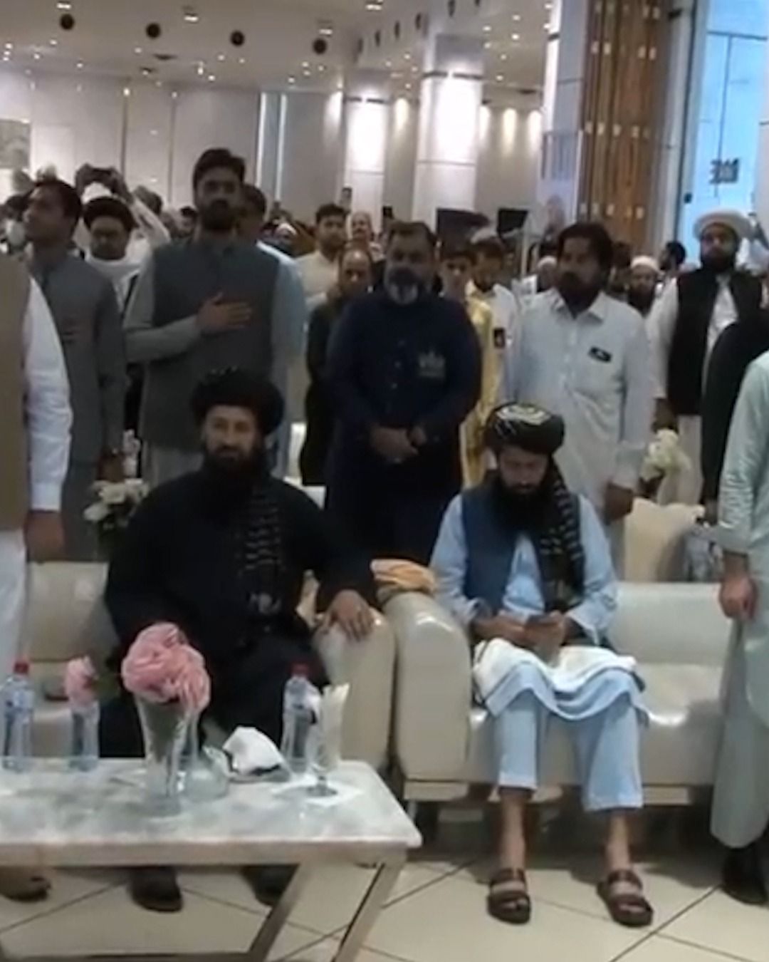 د طالبانو کونسلګري: د پاکستان ملي سرود ته بې احترامي نه ده شوې بلکې موسیقۍ ته نه یو درېدلي